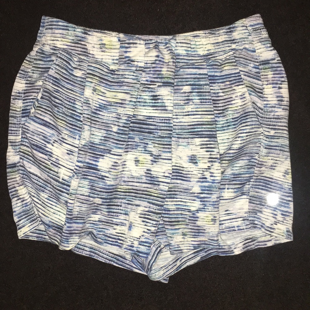 🍋 EUC- Lululemon Skort sz.6